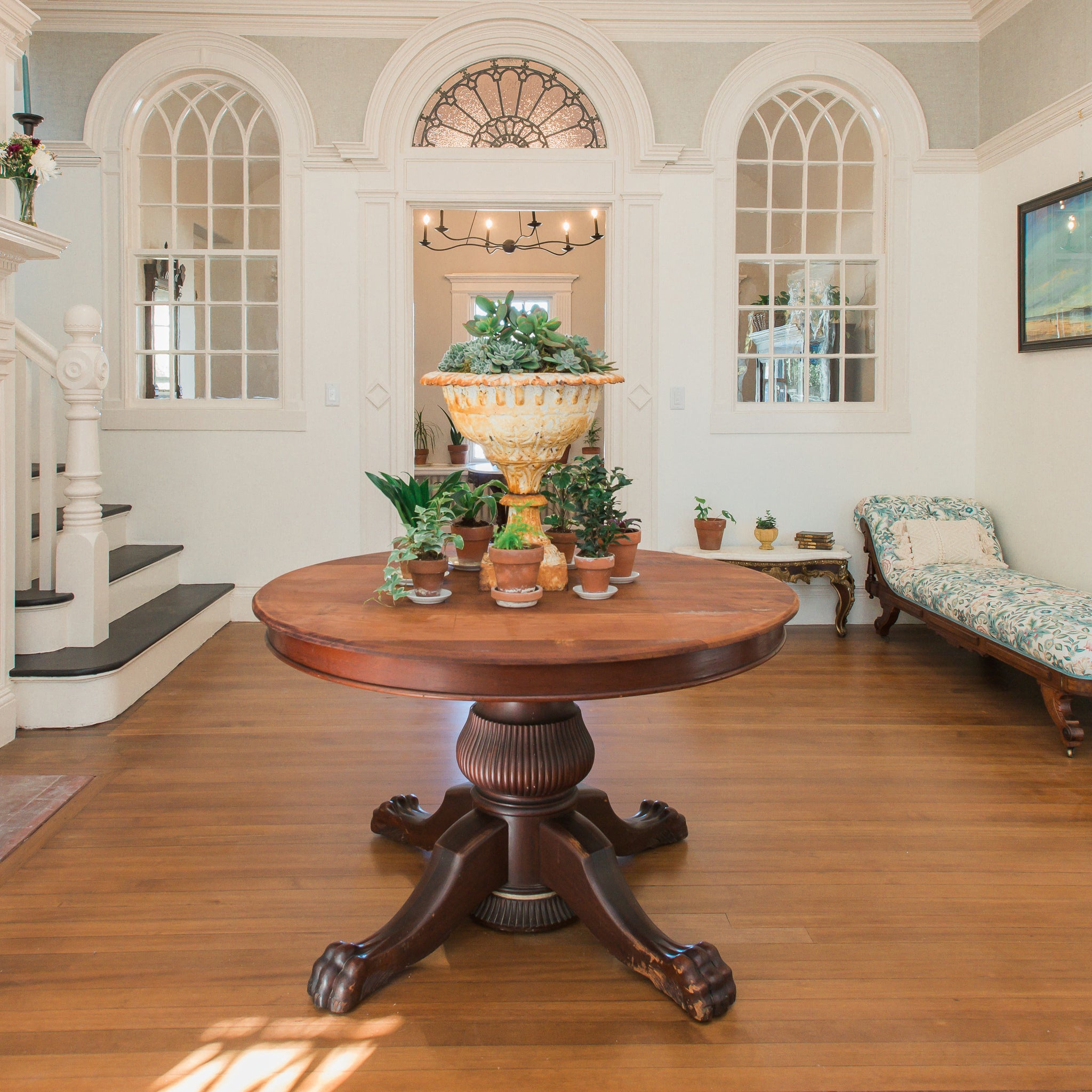 Round Mahogany Lions Foot Dining Table